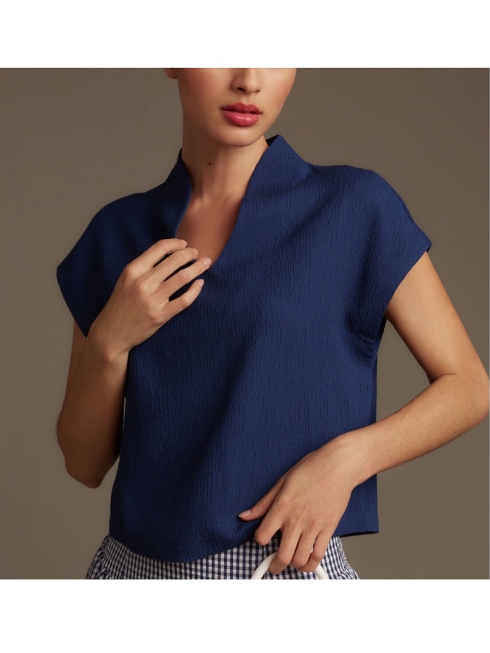 Anthropologie Navy Textured V-Notch Short Sleeve Top cropped Maeve